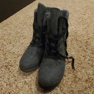 Bearpaw Hidden Wedge Laceup Boots